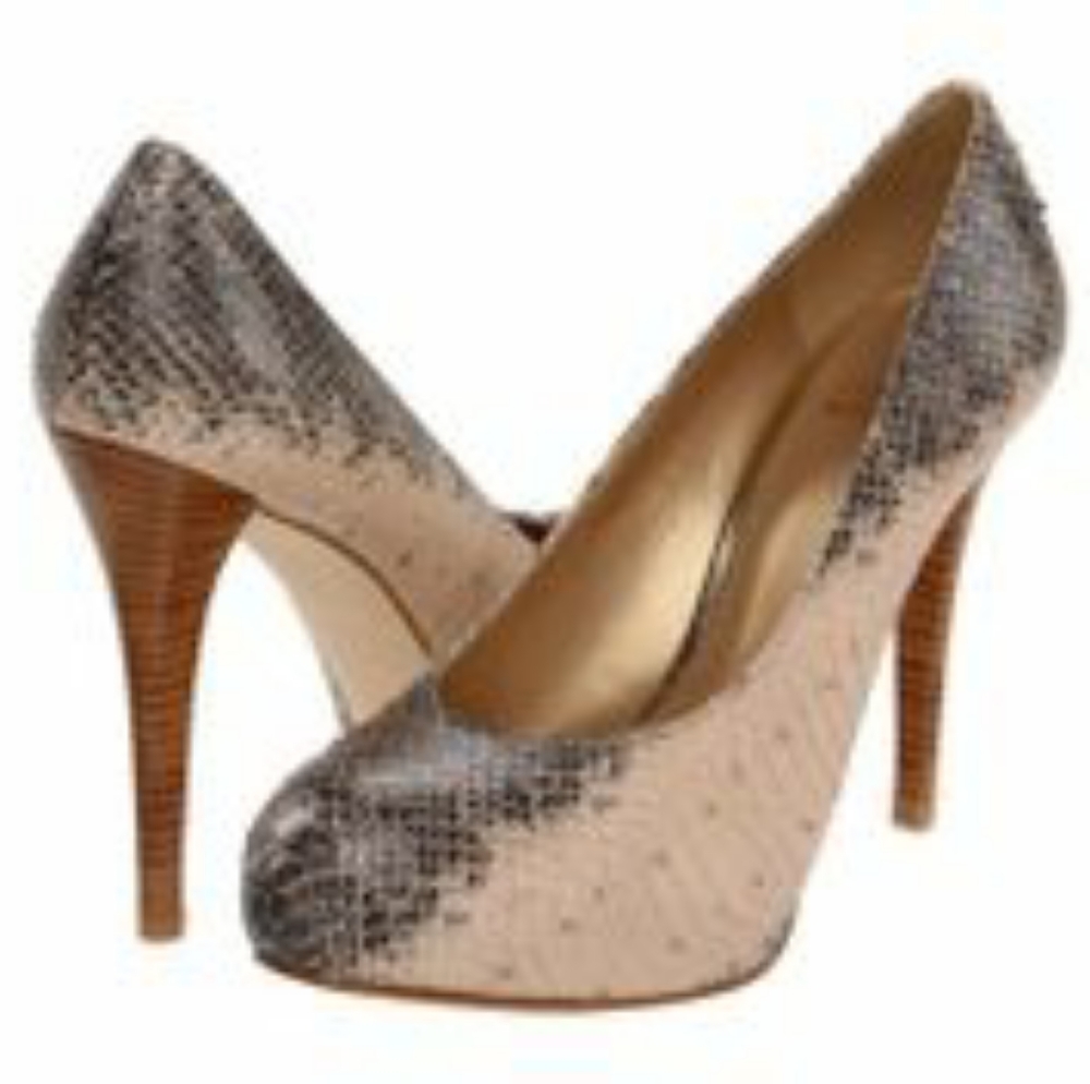 New! Stuart Weitzman Rowin stiletto heels